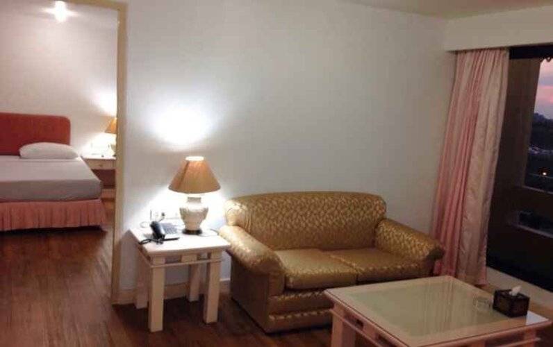 Lee Place Hotel