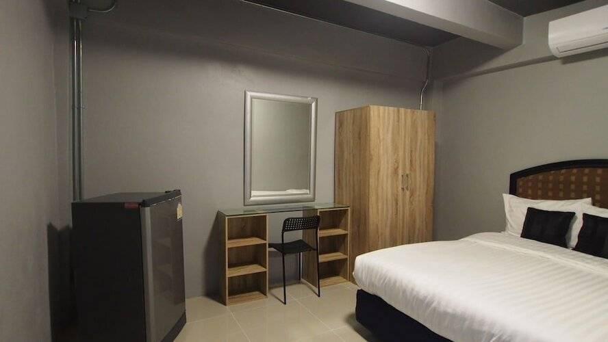 Loft 21 Apartment Romklao