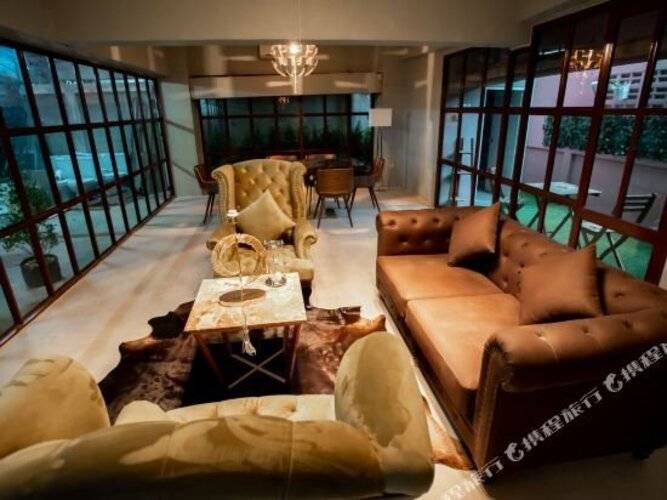 RoomQuest Ratchada