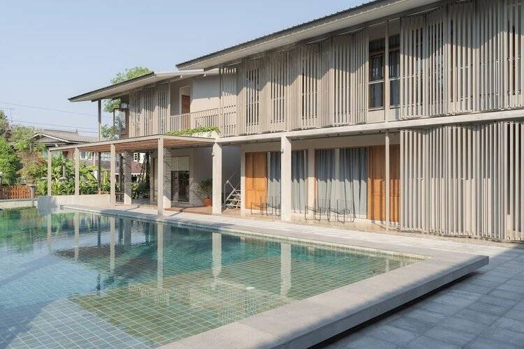 SUNKISS pool.bed.cafe