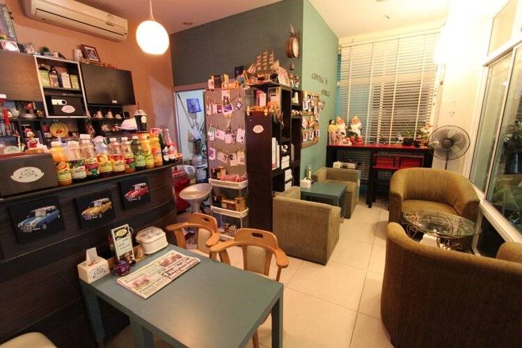 The Royal Bee Apart Hotel