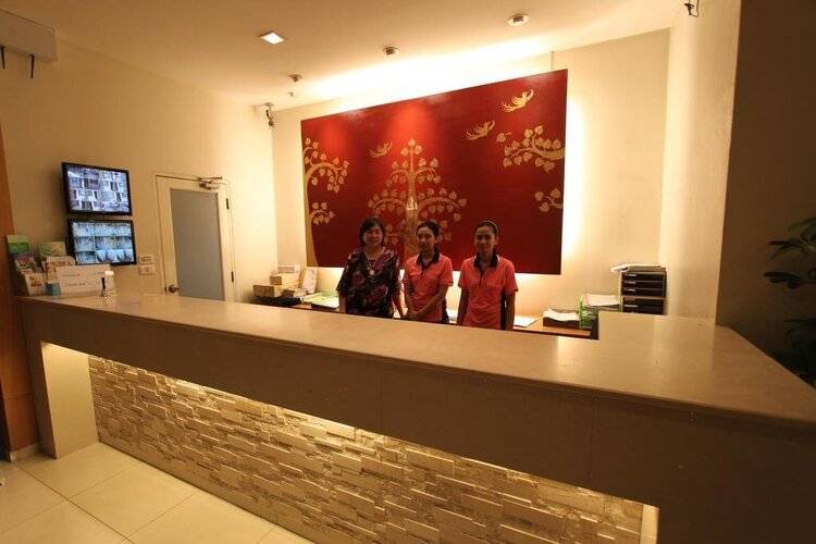The Royal Bee Apart Hotel