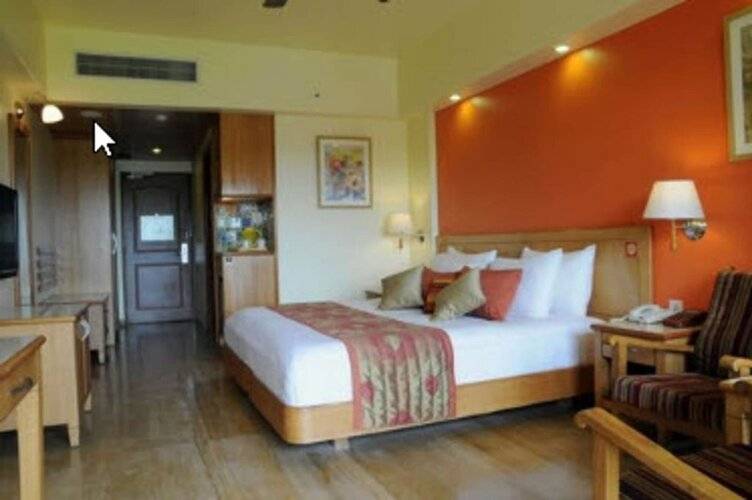 Acron Candolim Regina