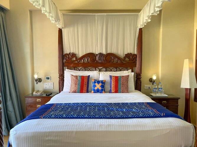 Acron Candolim Regina