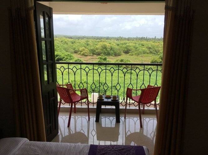 Monarch suites
