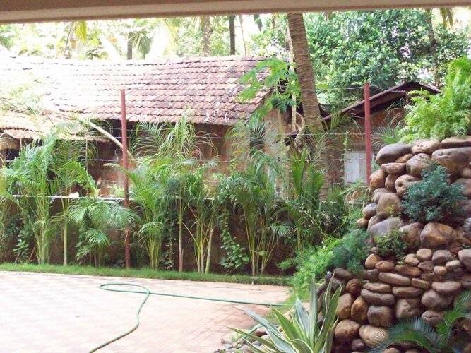 Treehouse Blue Service Apartment