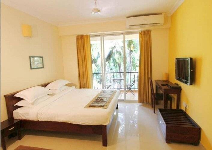 Treehouse Blue Service Apartment