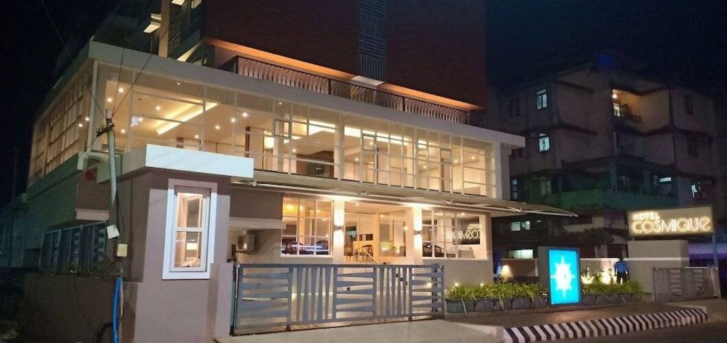 Cosmique Clarks Inn Suites