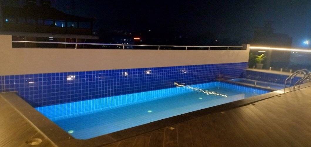 Cosmique Clarks Inn Suites