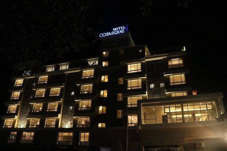 Cosmique Clarks Inn Suites