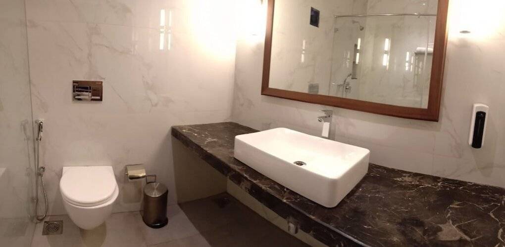 Cosmique Clarks Inn Suites