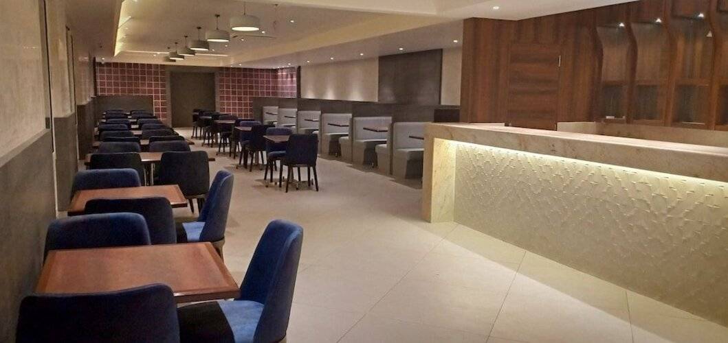 Cosmique Clarks Inn Suites