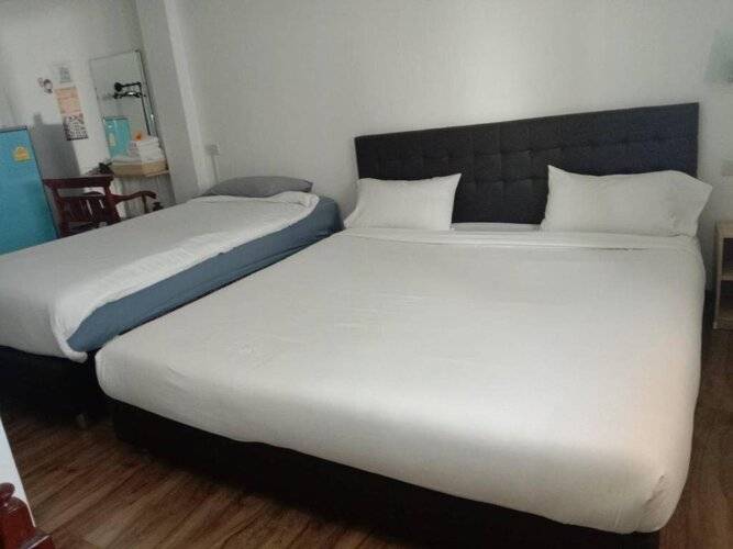 Hoppers Place Donmuang Hostel