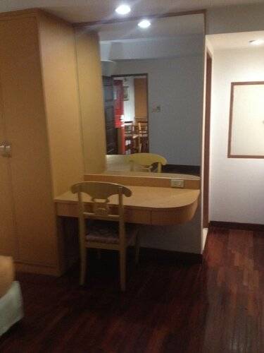 Mall Suites Hotel
