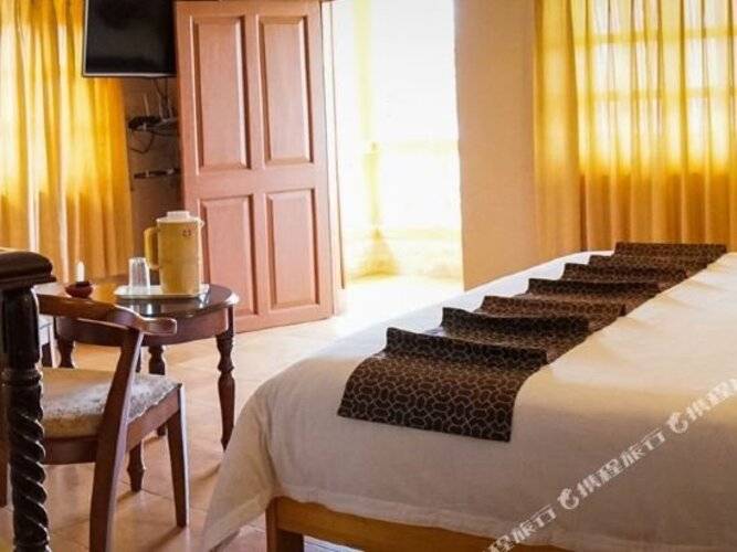 Alcove Resort