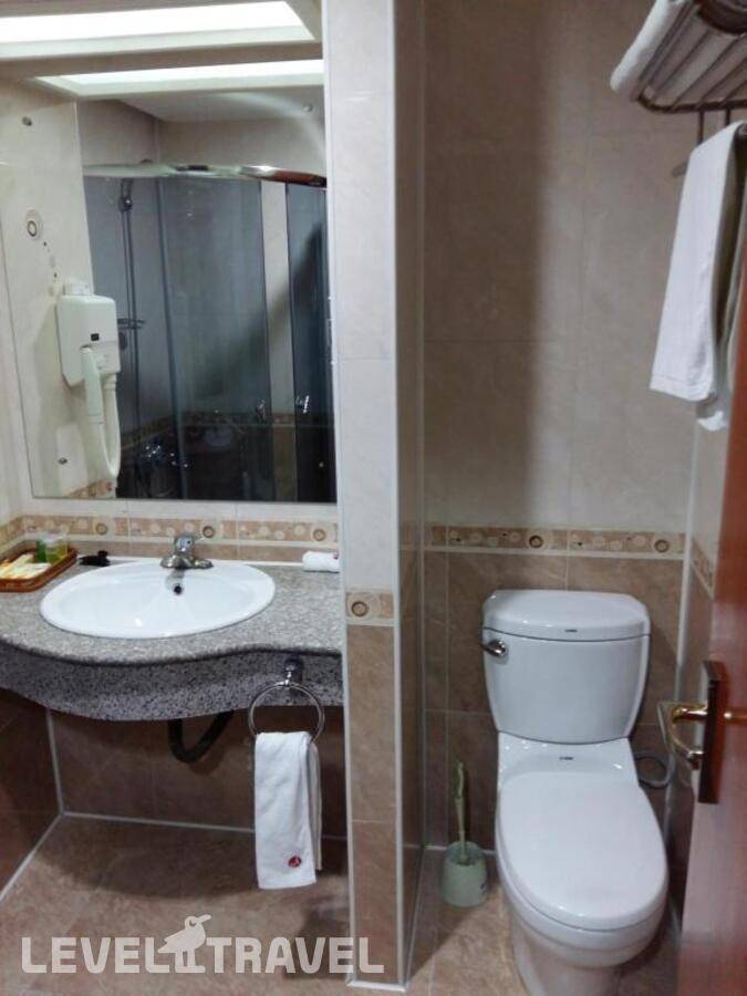 Изображение отеля 8