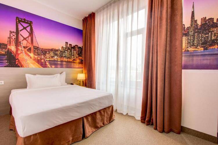 Hotel Bridges
