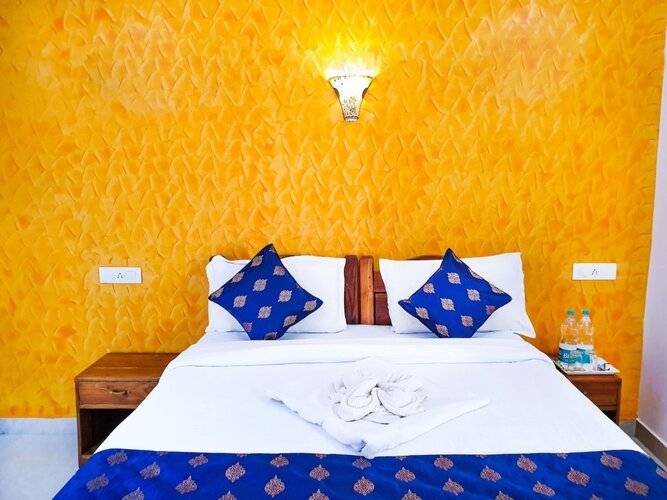 Veronica Guest House