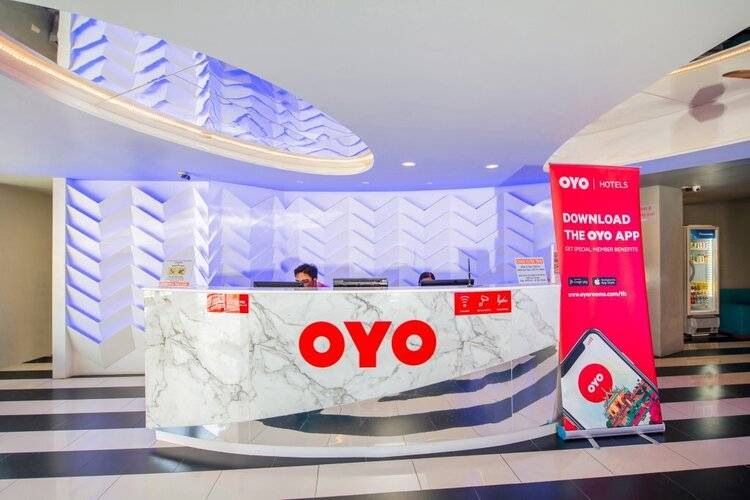 OYO 241 Ratana Hotel Sakdidet