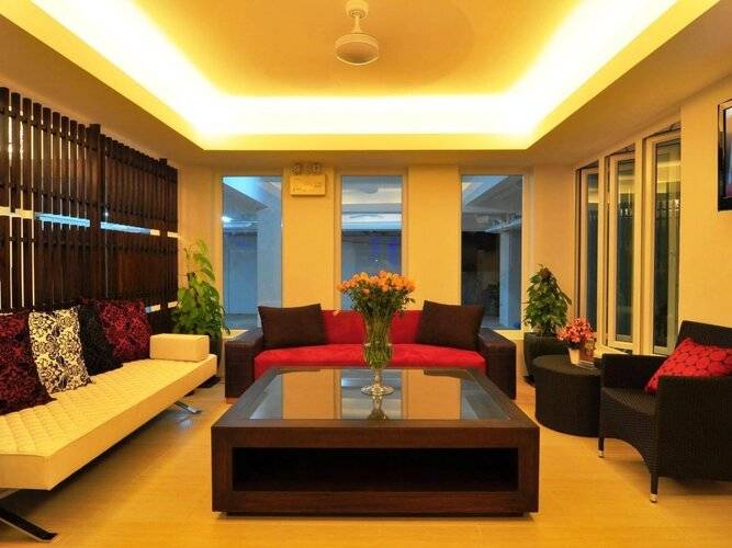 OYO 241 Ratana Hotel Sakdidet