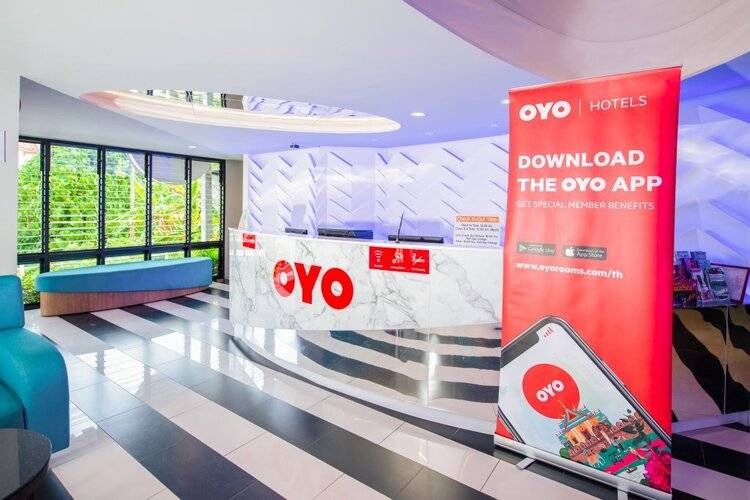 OYO 241 Ratana Hotel Sakdidet