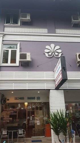 Nawaporn Place Guesthouse