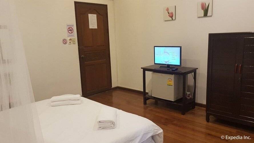 Nawaporn Place Guesthouse