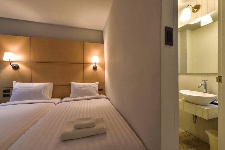 Phuket Montree Resotel