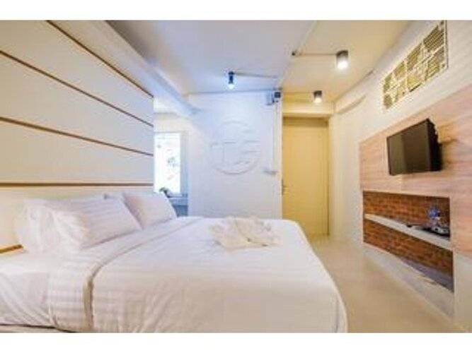 Phuket Montree Resotel