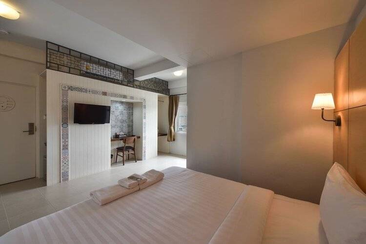 Phuket Montree Resotel
