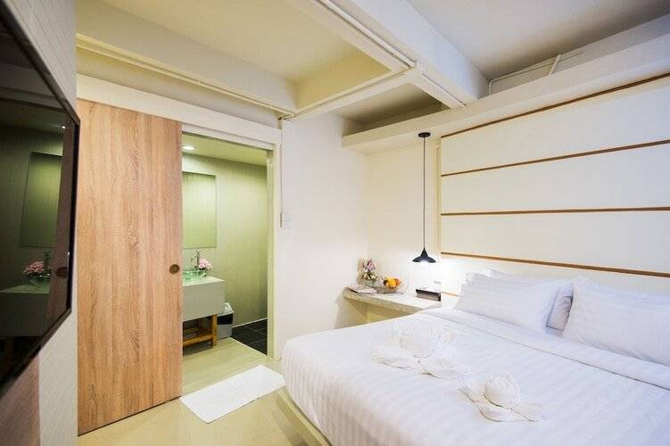 Phuket Montree Resotel