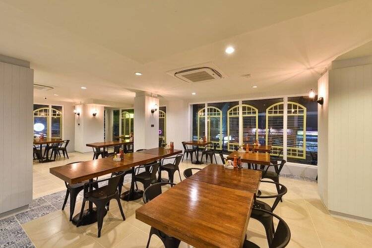 Phuket Montree Resotel