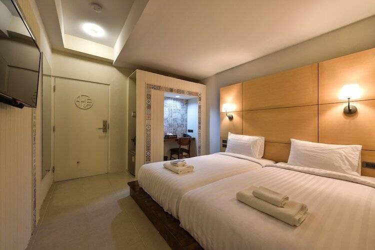 Phuket Montree Resotel