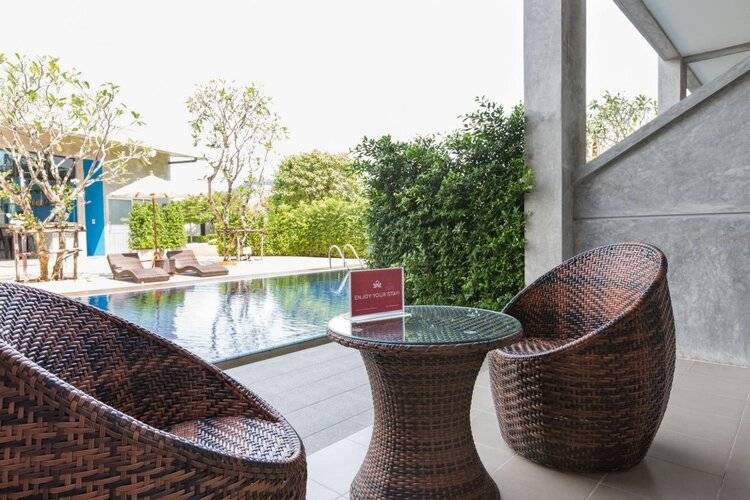 ZEN Rooms Takua Thung Road