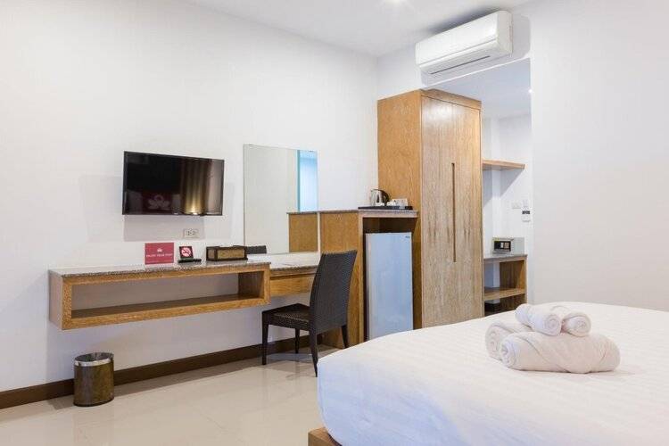ZEN Rooms Takua Thung Road