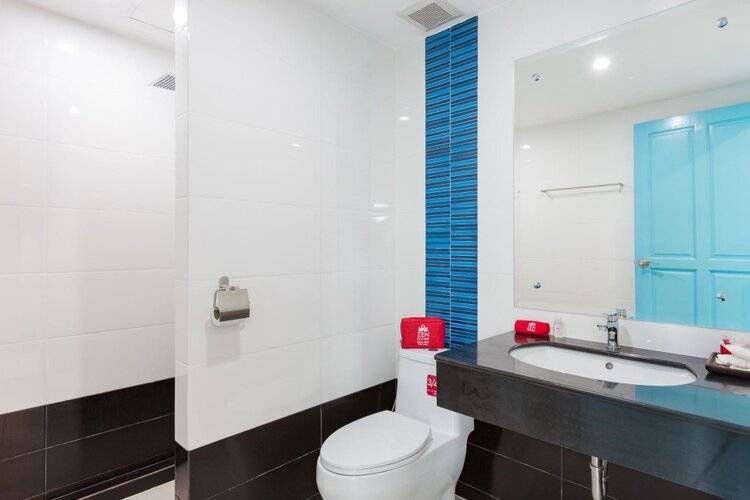 ZEN Rooms Takua Thung Road