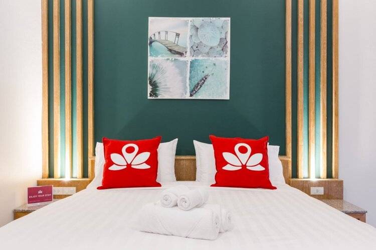 ZEN Rooms Takua Thung Road