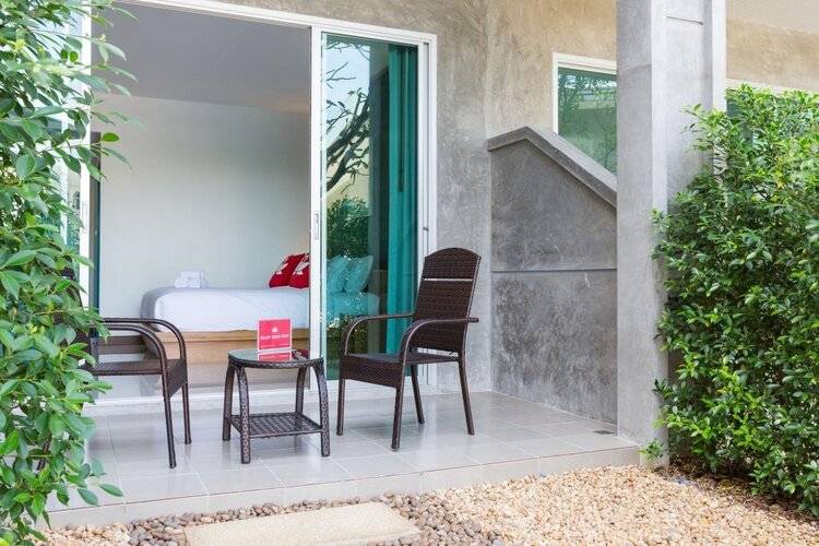 ZEN Rooms Takua Thung Road