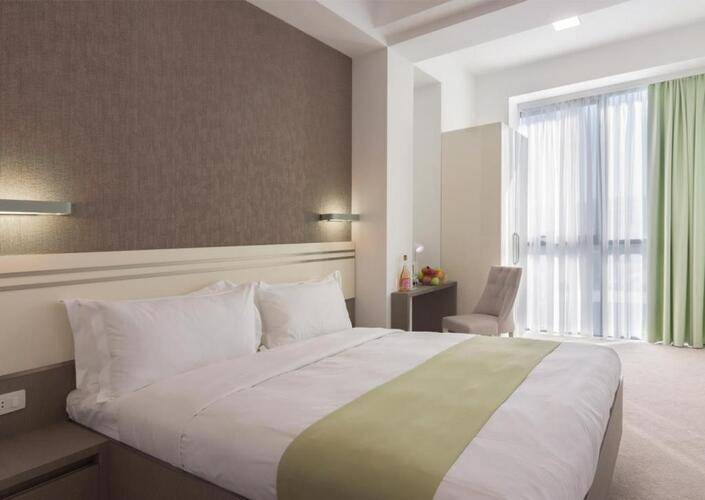 Dave Hotel (Дэйв Отель)