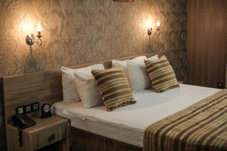 Onyx Hotel