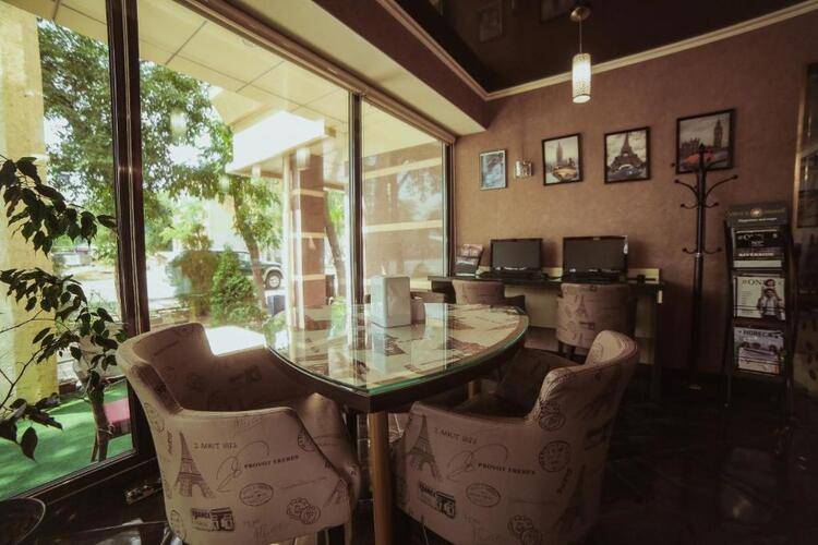 Onyx Hotel