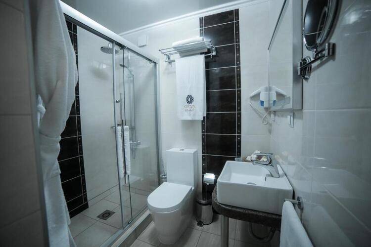 Onyx Hotel