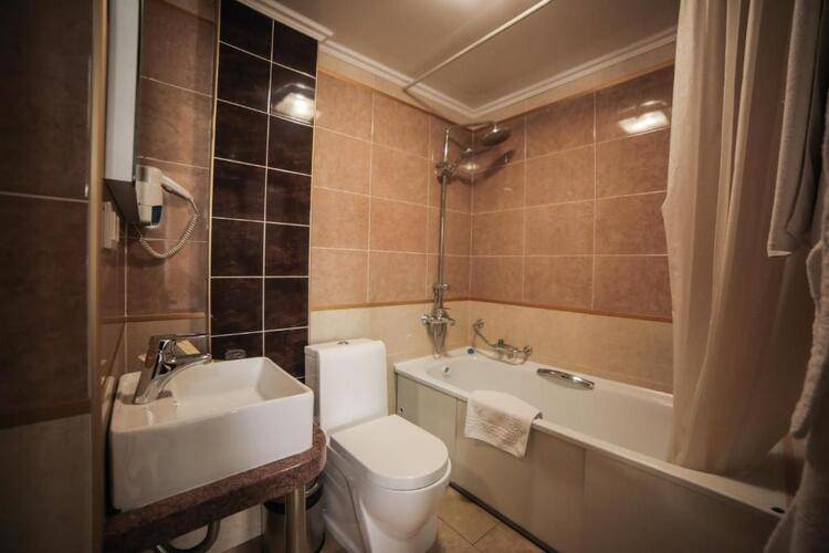 Onyx Hotel