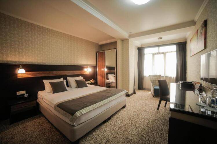 Onyx Hotel