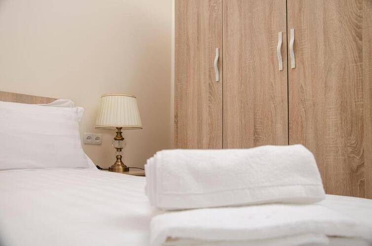 Soluxe Hotel
