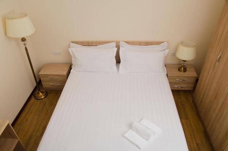 Soluxe Hotel