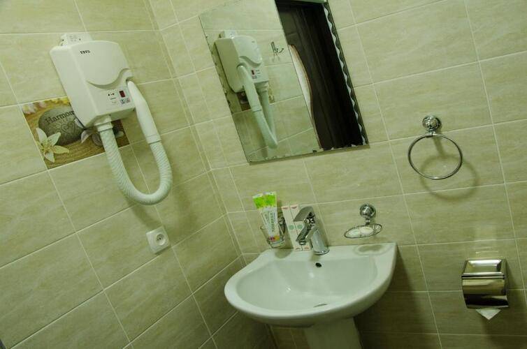 Soluxe Hotel
