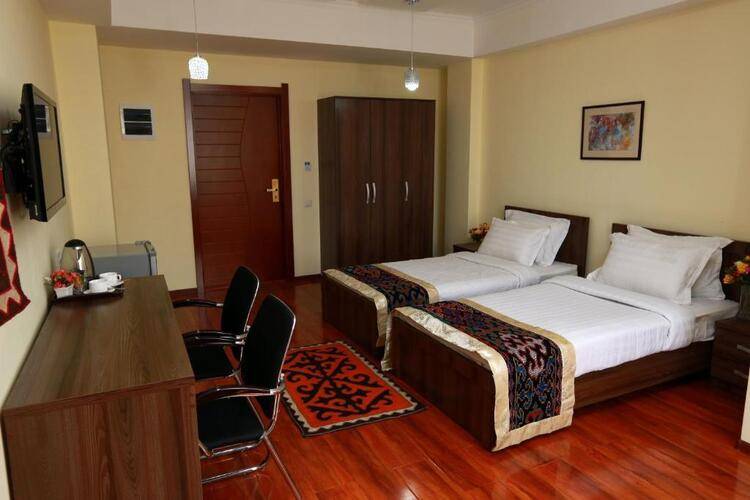 Soluxe Hotel