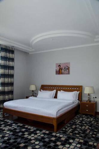 Soluxe Hotel