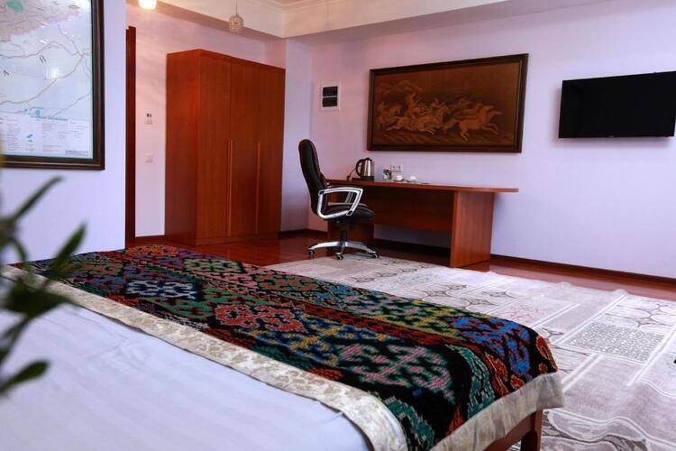 Soluxe Hotel